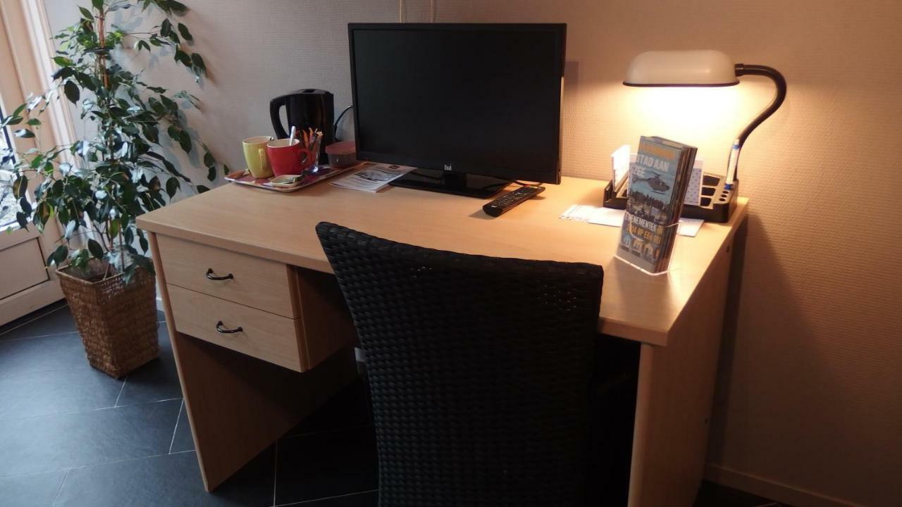 De Notenbalk Aan Zee Bed & Breakfast ลิสซิงเงิน ภายนอก รูปภาพ